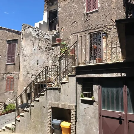 Sant'Oreste Suite Apartment *